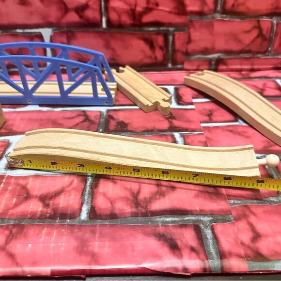 Thomas & Friends Wooden Railway bridge and track pcs - Picture 4 of 8